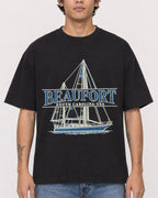 Mockup Boxy Heavyweight Tee Black male close-up 06