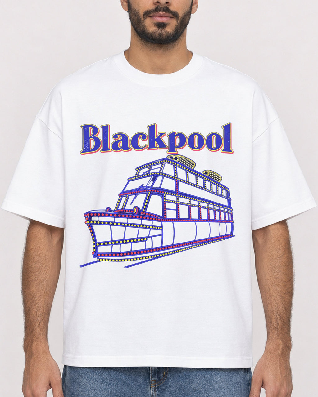 Mockup Boxy Heavyweight Tee White male close-up 07