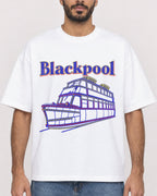 Mockup Boxy Heavyweight Tee White male close-up 07