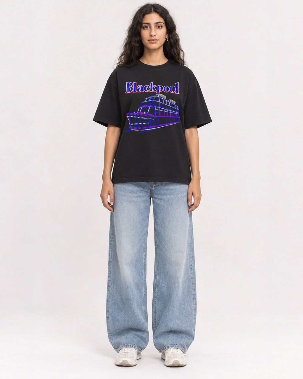 Mockup Boxy Heavyweight Tee Black female full-body 07