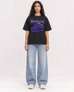 Mockup Boxy Heavyweight Tee Black female full-body 07