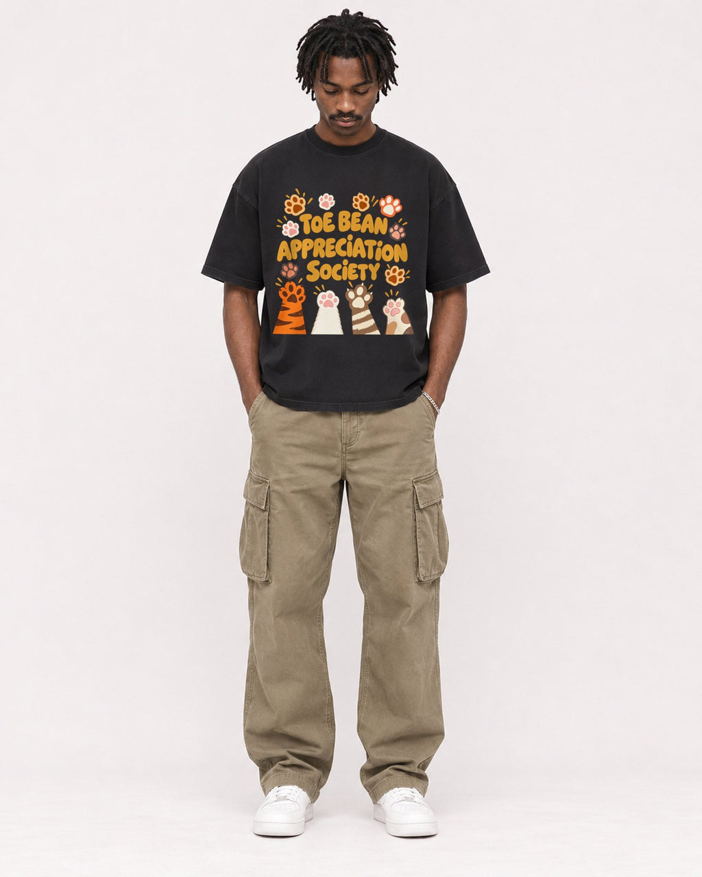 Mockup Boxy Heavyweight Tee Black male full-body 04