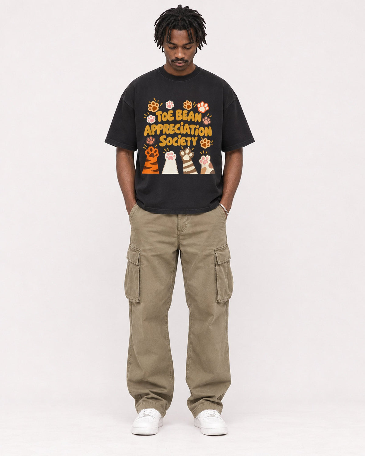 Mockup Boxy Heavyweight Tee Black male full-body 04