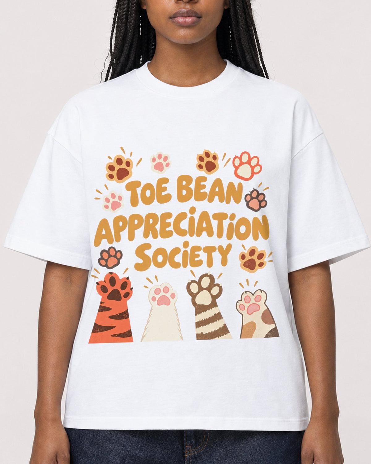 Mockup Boxy Heavyweight Tee White female close-up 04