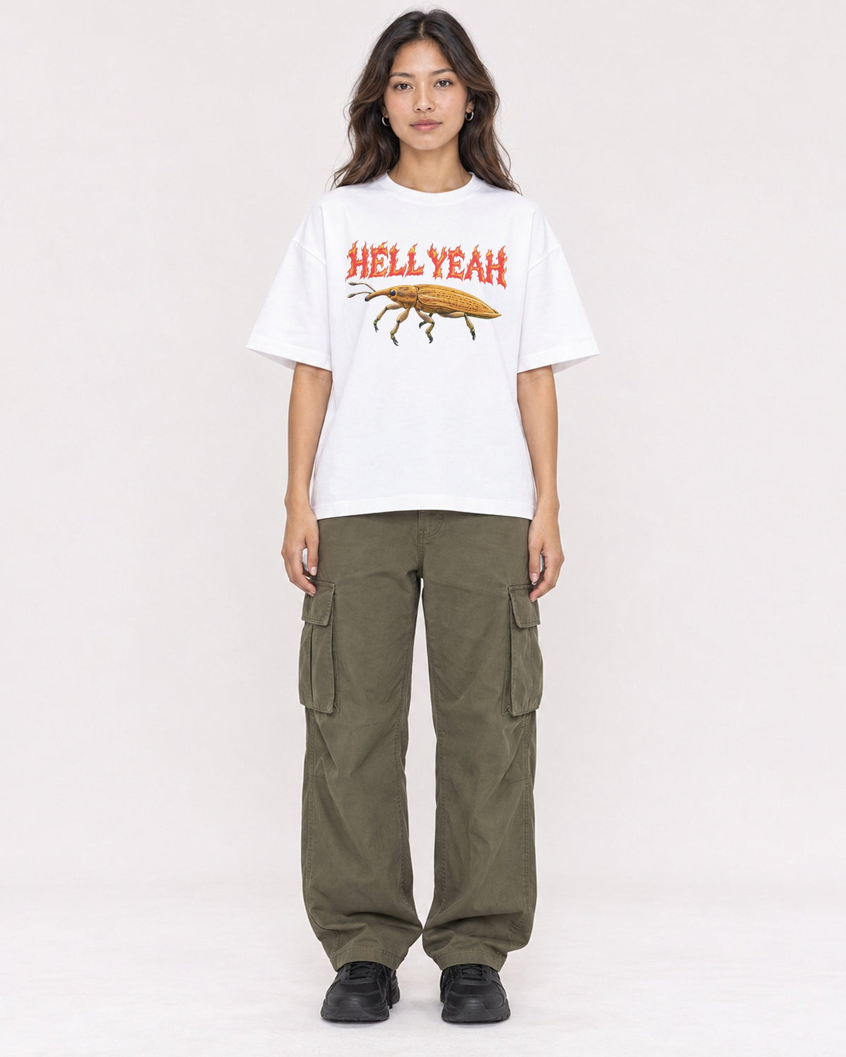 Mockup Boxy Heavyweight Tee White female full-body 02