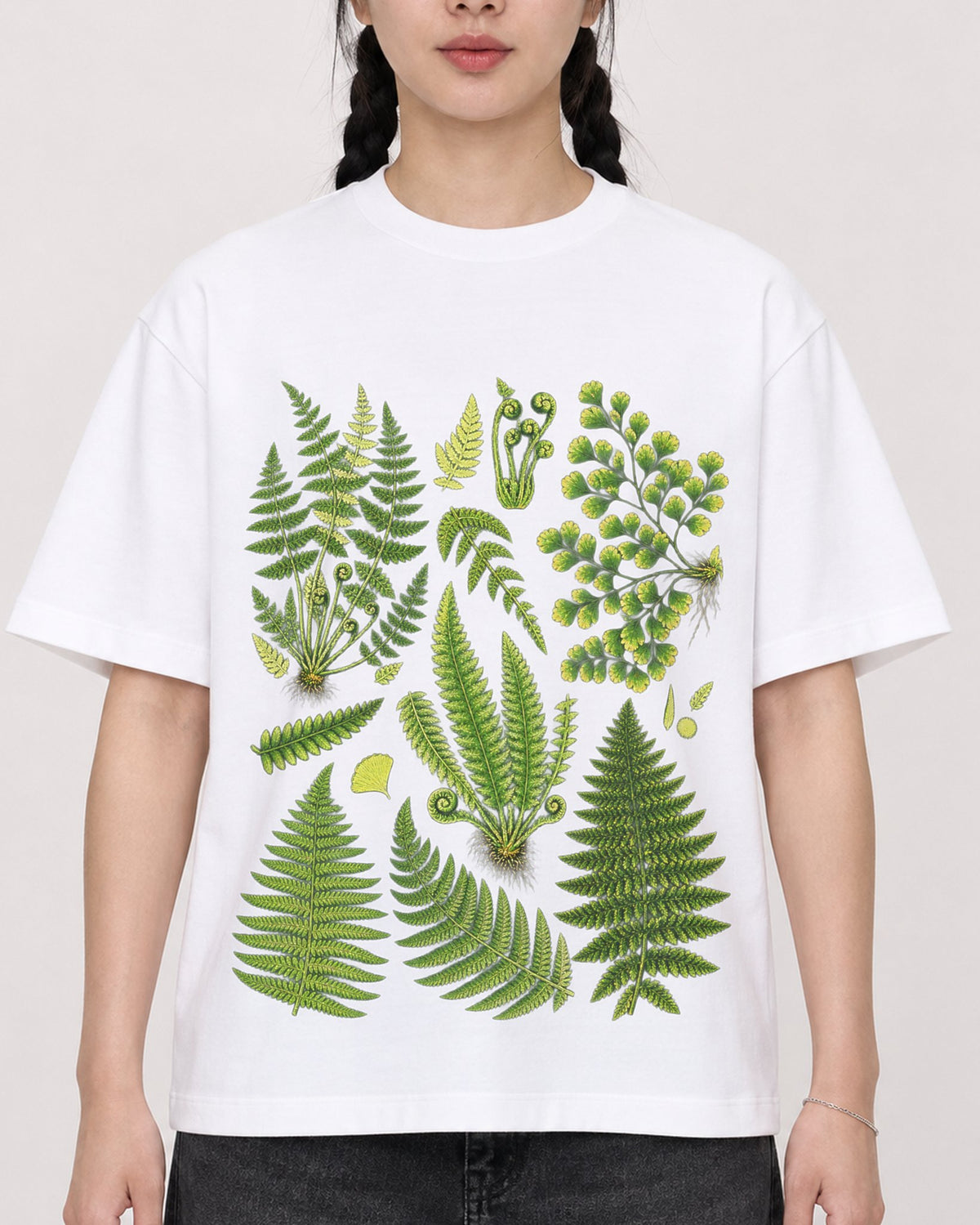 Mockup Boxy Heavyweight Tee White female close-up 43