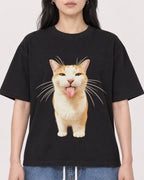 Mockup Boxy Heavyweight Tee Black female close-up 13