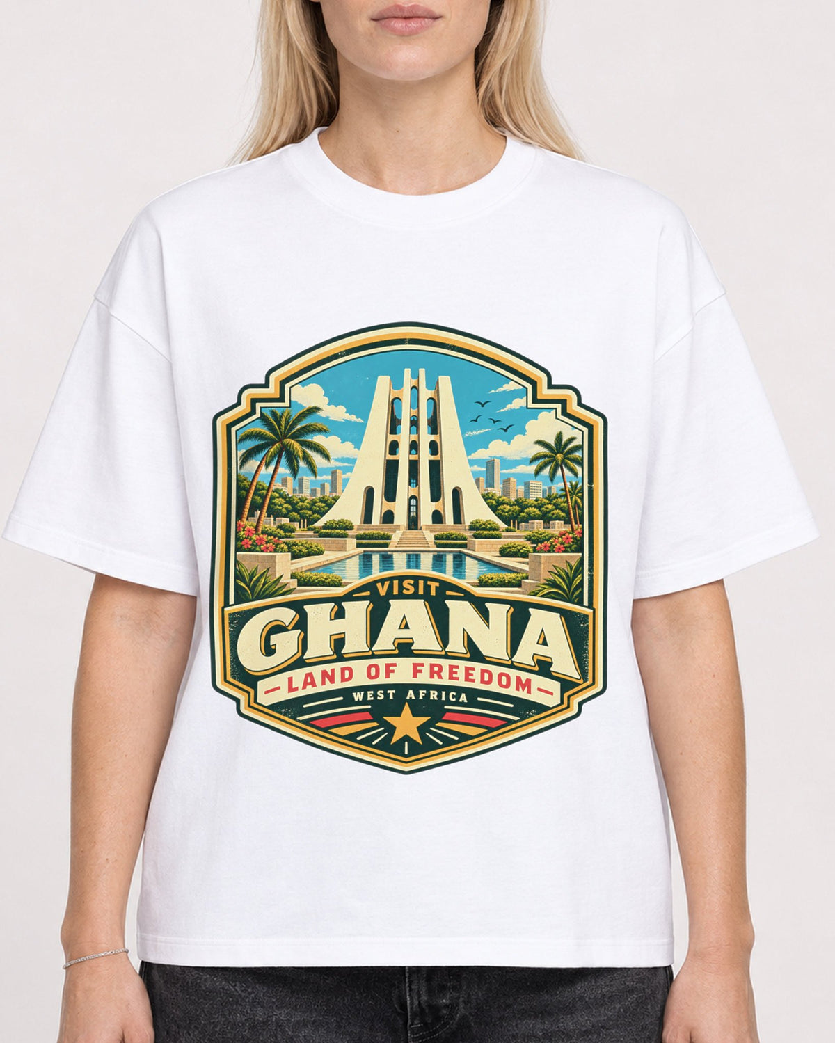Mockup Boxy Heavyweight Tee White female close-up 08