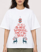 Mockup Boxy Heavyweight Tee White female close-up 02