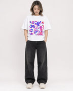 Mockup Boxy Heavyweight Tee White female full-body 33
