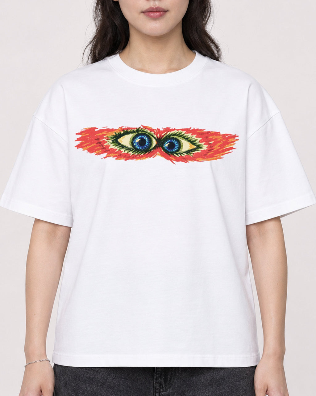 Mockup Boxy Heavyweight Tee White female close-up 03