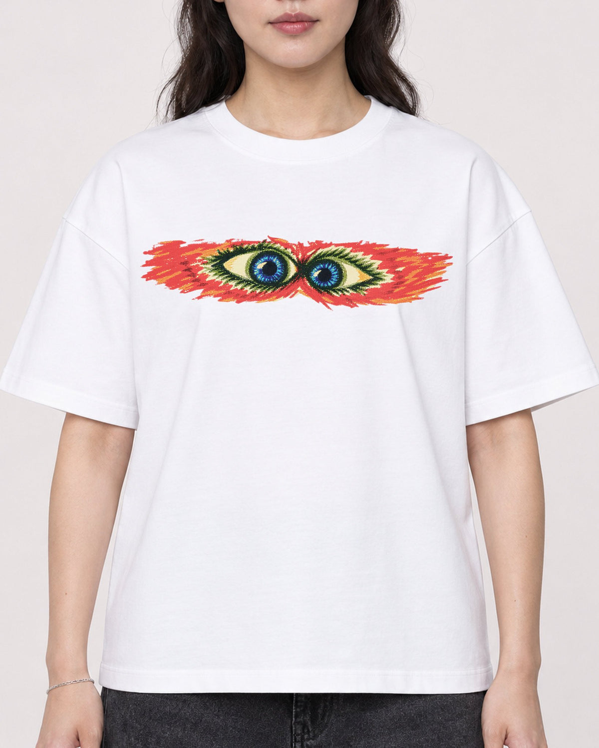 Mockup Boxy Heavyweight Tee White female close-up 03