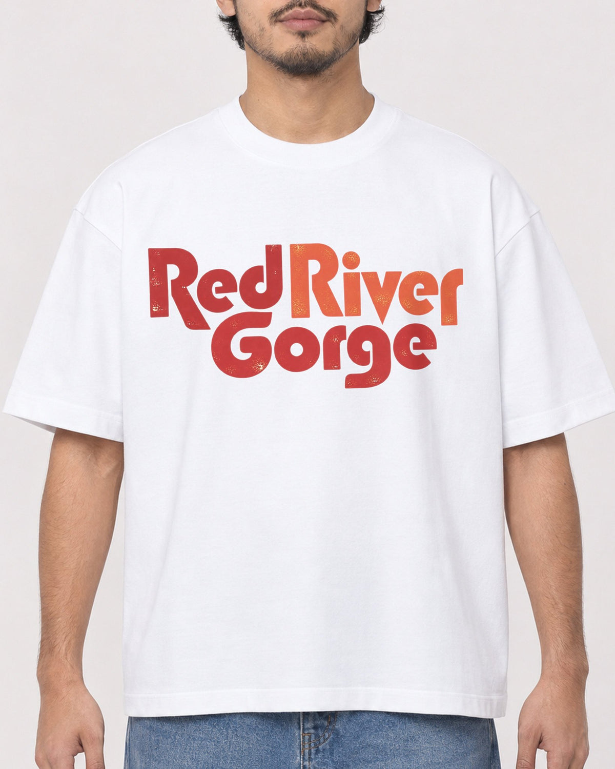 Mockup Boxy Heavyweight Tee White male close-up 02