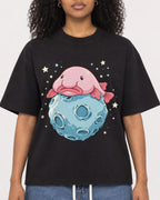 Mockup Boxy Heavyweight Tee Black female close-up 05