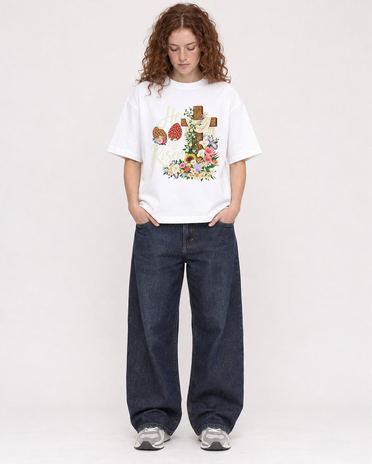 Mockup Boxy Heavyweight Tee White female full-body 09