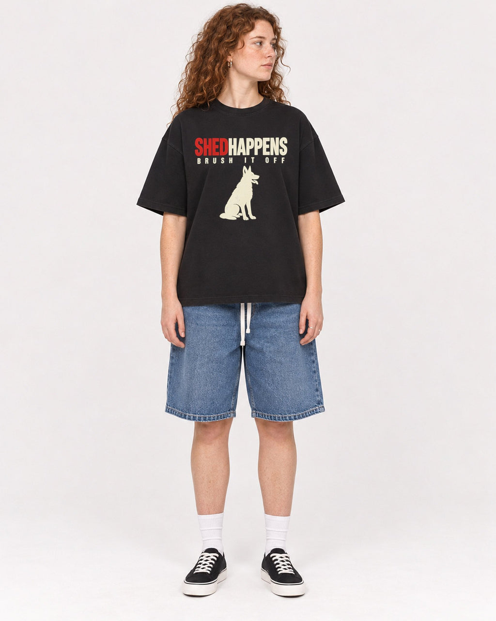 Mockup Boxy Heavyweight Tee Black female full-body 09