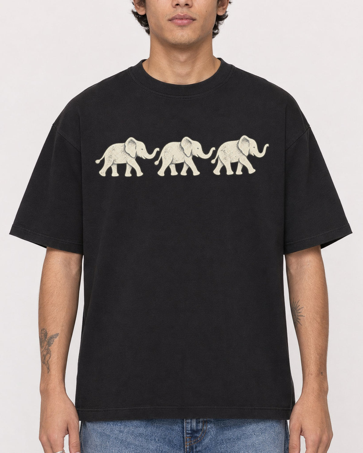 Mockup Boxy Heavyweight Tee Black male close-up 06