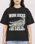 Mockup Boxy Heavyweight Tee Black female close-up 03