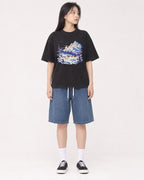 Mockup Boxy Heavyweight Tee Black female full-body 01