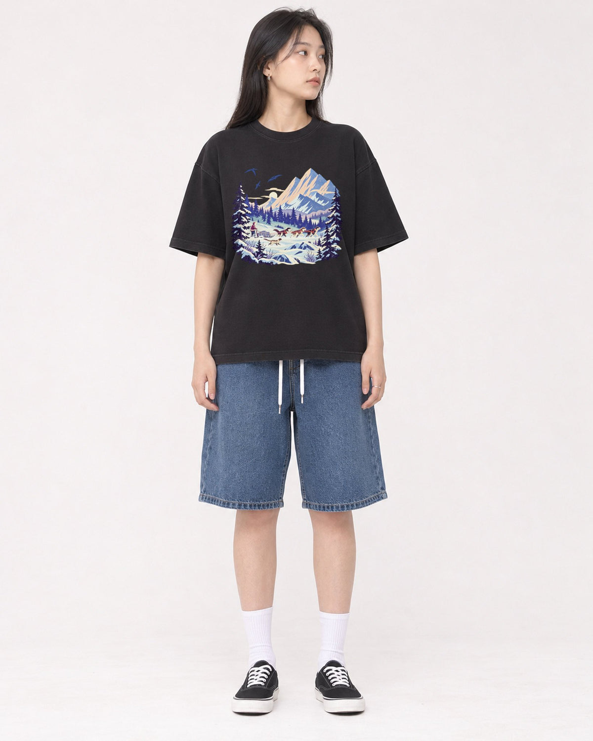 Mockup Boxy Heavyweight Tee Black female full-body 01