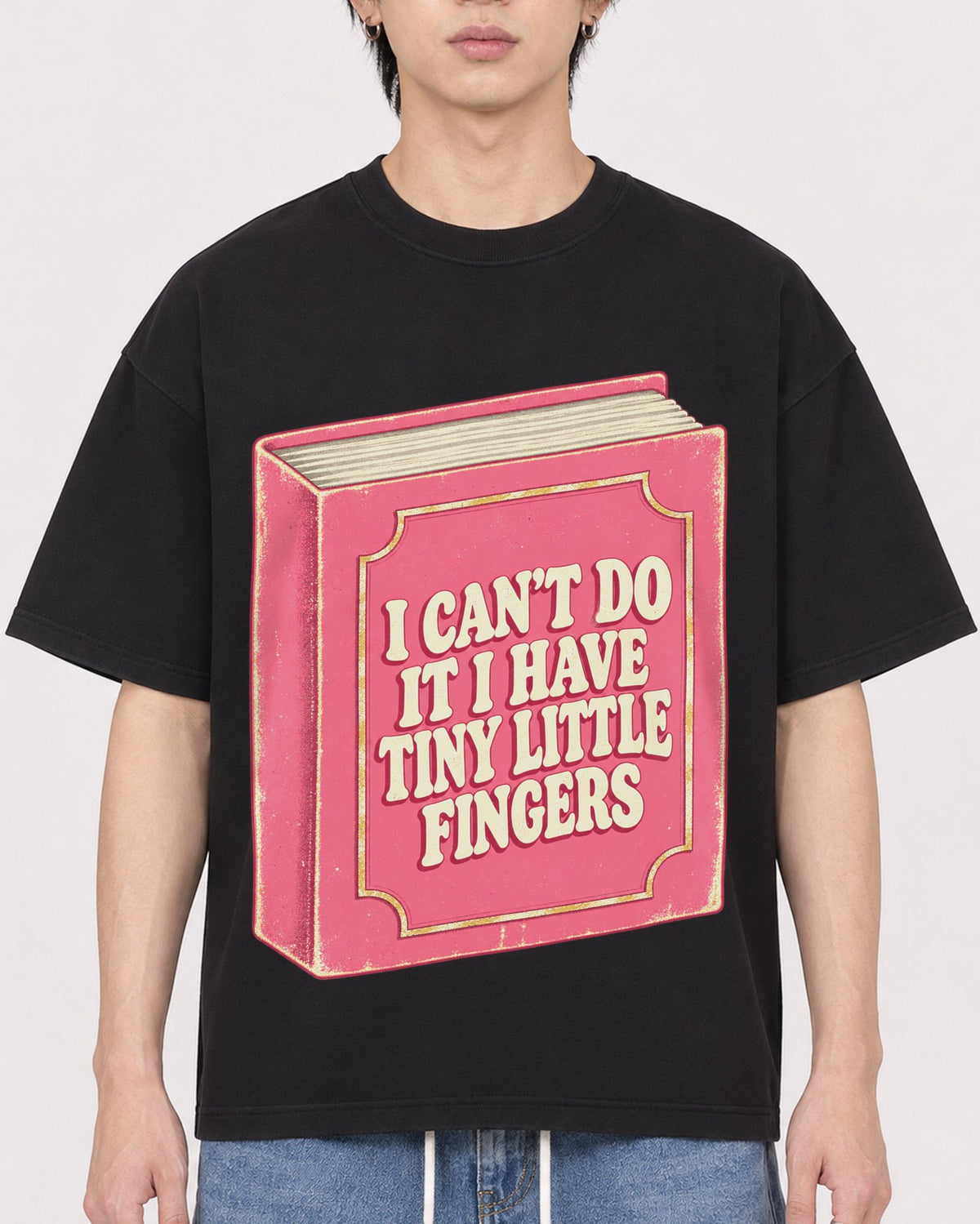 Mockup Boxy Heavyweight Tee Black male close-up 11