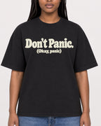 Mockup Boxy Heavyweight Tee Black female close-up 04
