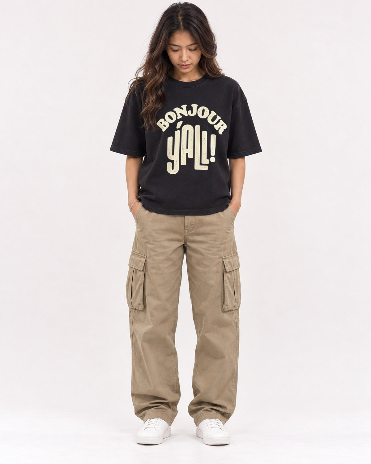 Mockup Boxy Heavyweight Tee Black female full-body 02