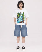 Mockup Boxy Heavyweight Tee White female full-body 11