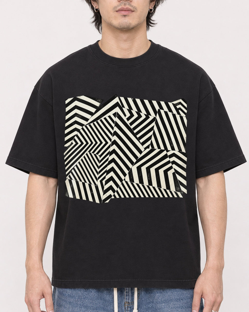 Mockup Boxy Heavyweight Tee Black male close-up 03