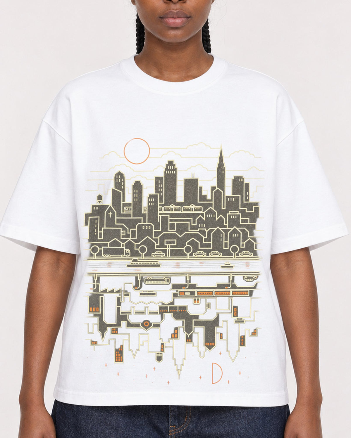 Mockup Boxy Heavyweight Tee White female close-up 44