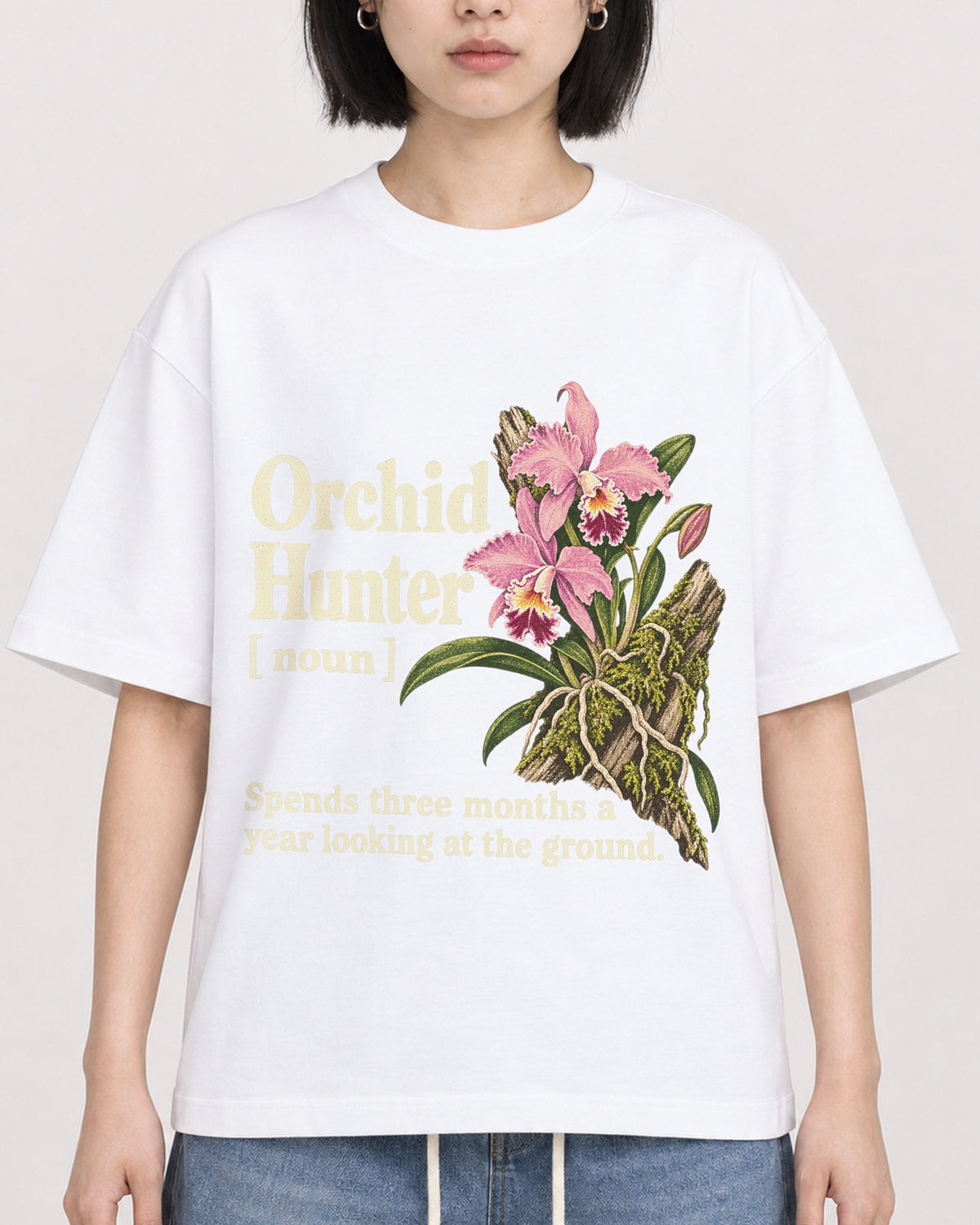 Mockup Boxy Heavyweight Tee White female close-up 11