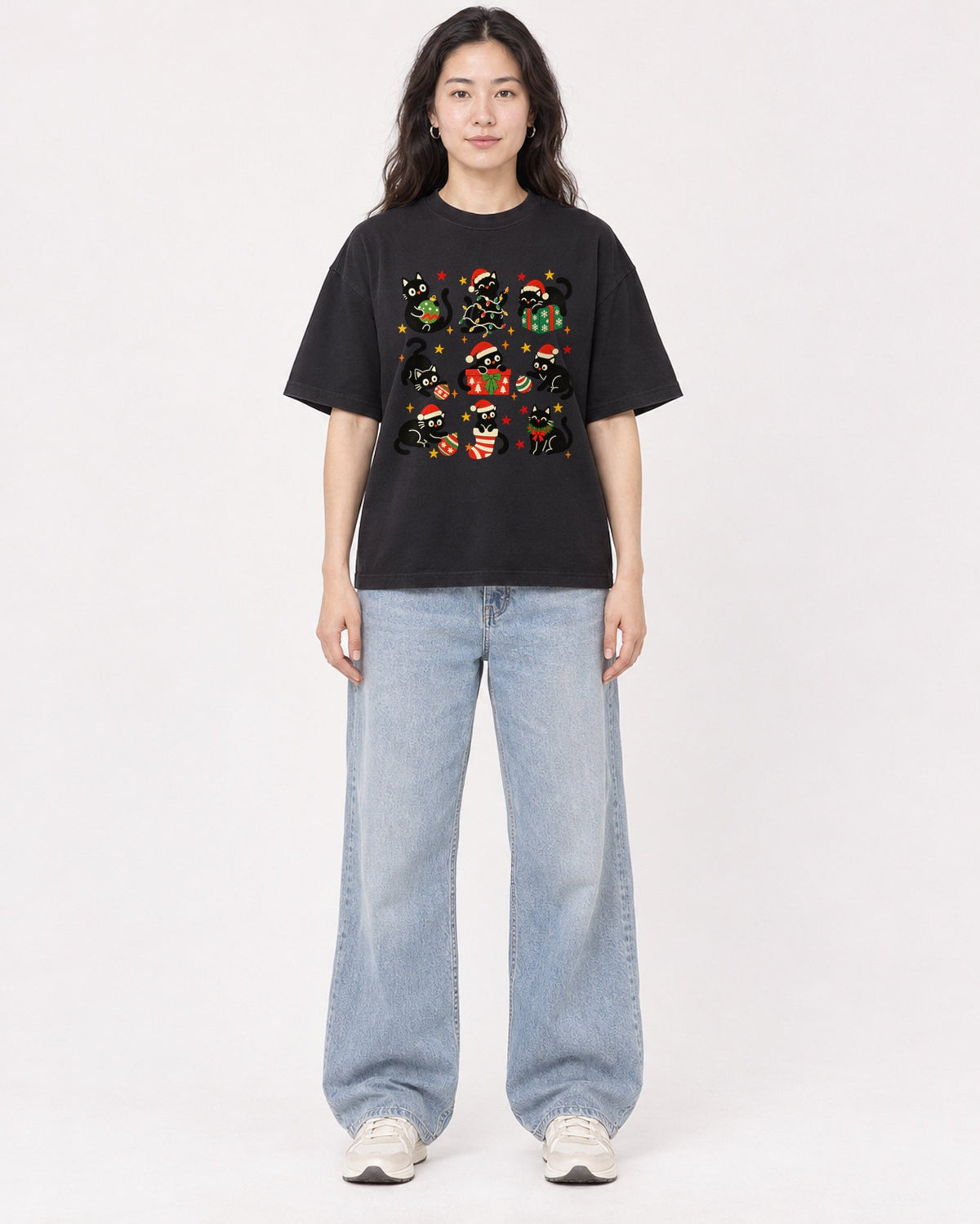 Mockup Boxy Heavyweight Tee Black female full-body 03