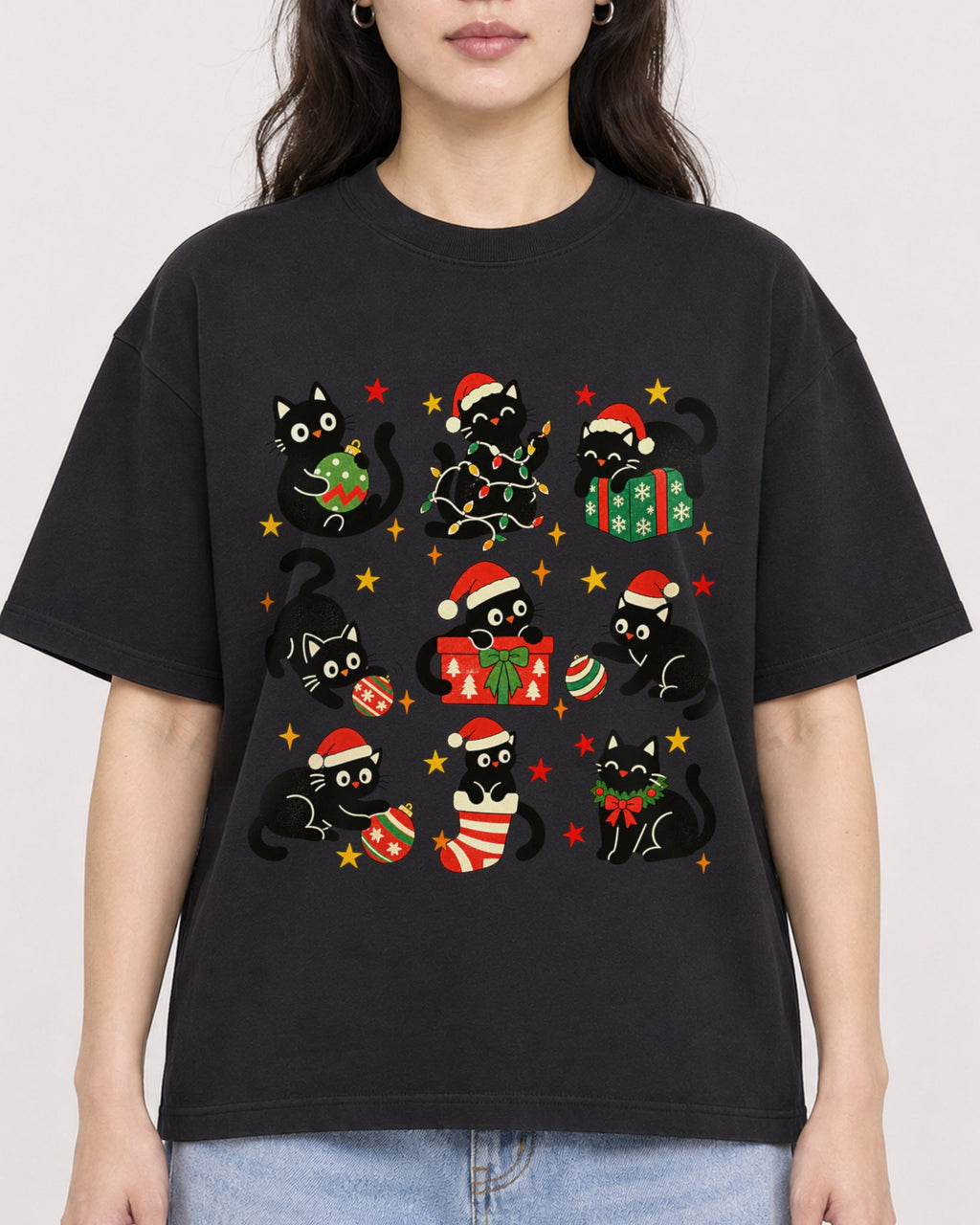 Mockup Boxy Heavyweight Tee Black female close-up 03