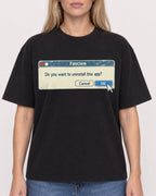 Mockup Boxy Heavyweight Tee Black female close-up 08