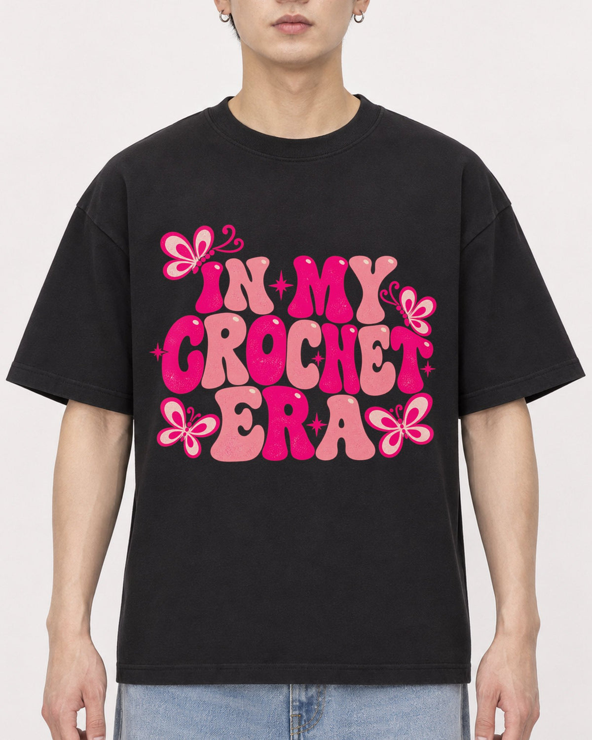 Mockup Boxy Heavyweight Tee Black male close-up 01
