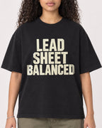 Mockup Boxy Heavyweight Tee Black female close-up 10