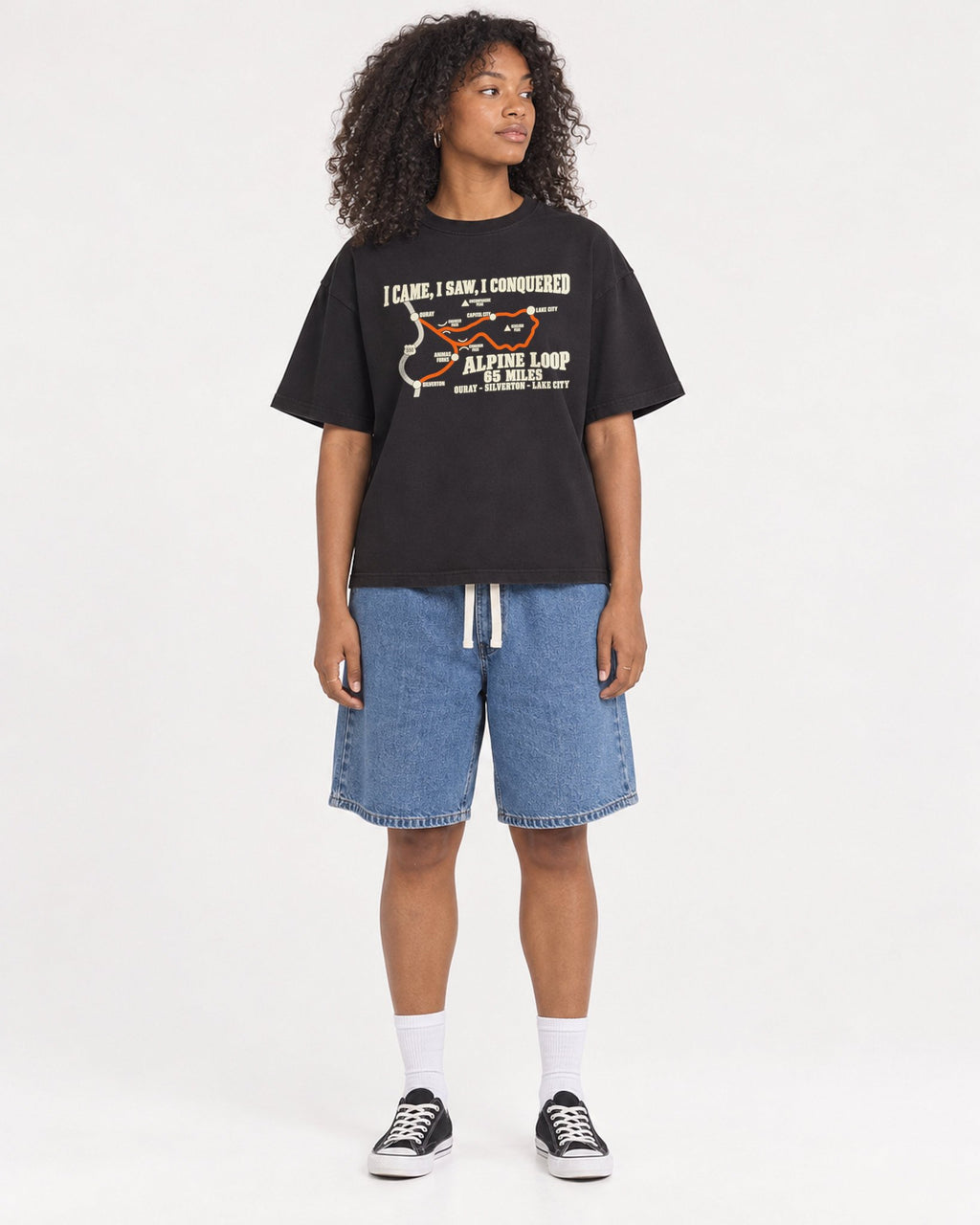 Mockup Boxy Heavyweight Tee Black female full-body 05