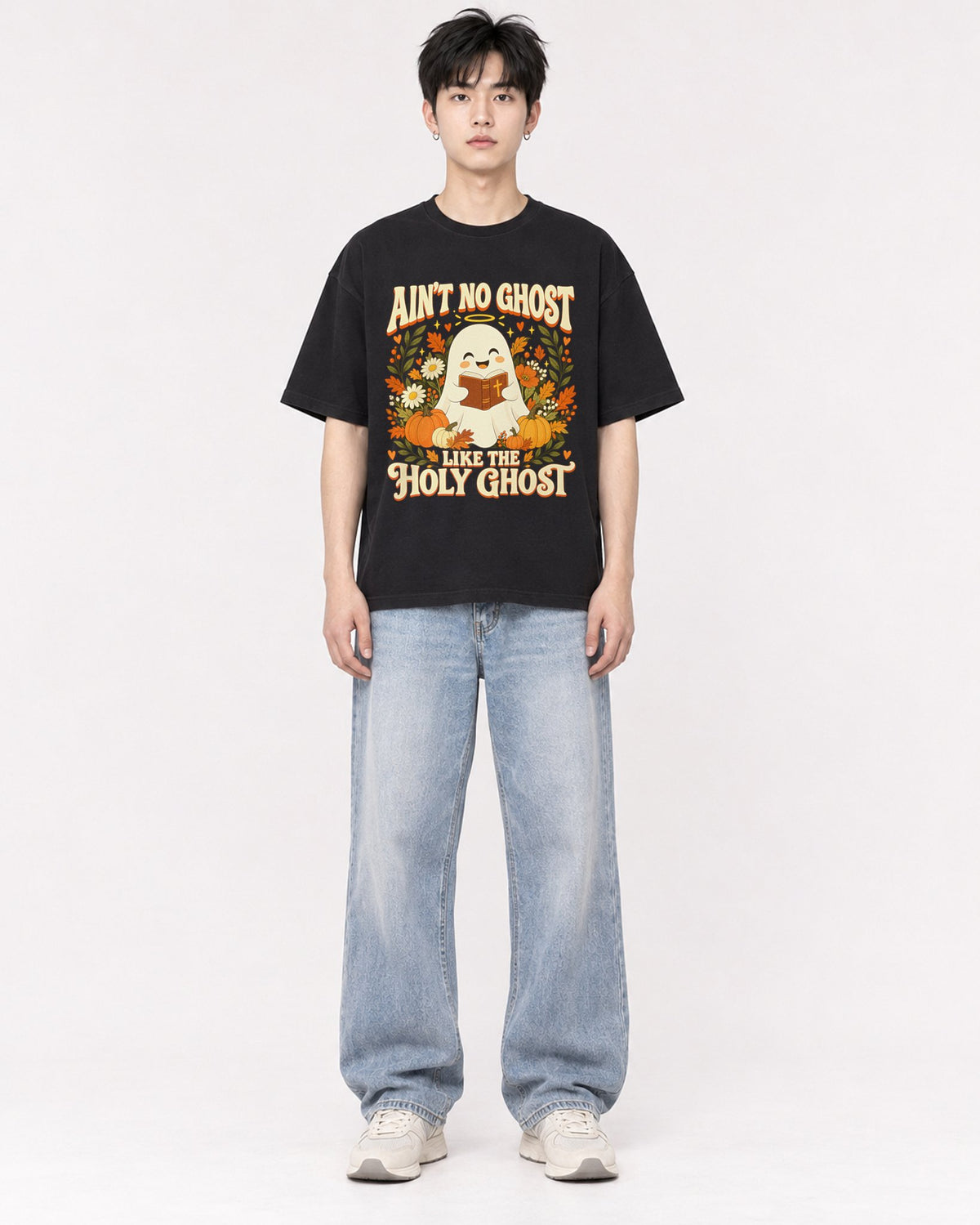 Mockup Boxy Heavyweight Tee Black male full-body 01