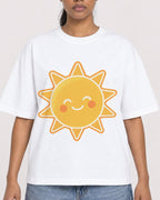 Mockup Boxy Heavyweight Tee White female close-up 25