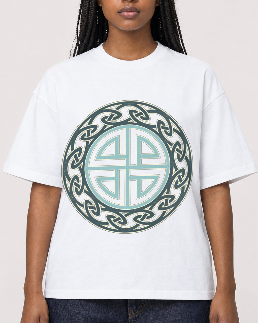 Mockup Boxy Heavyweight Tee White female close-up 04