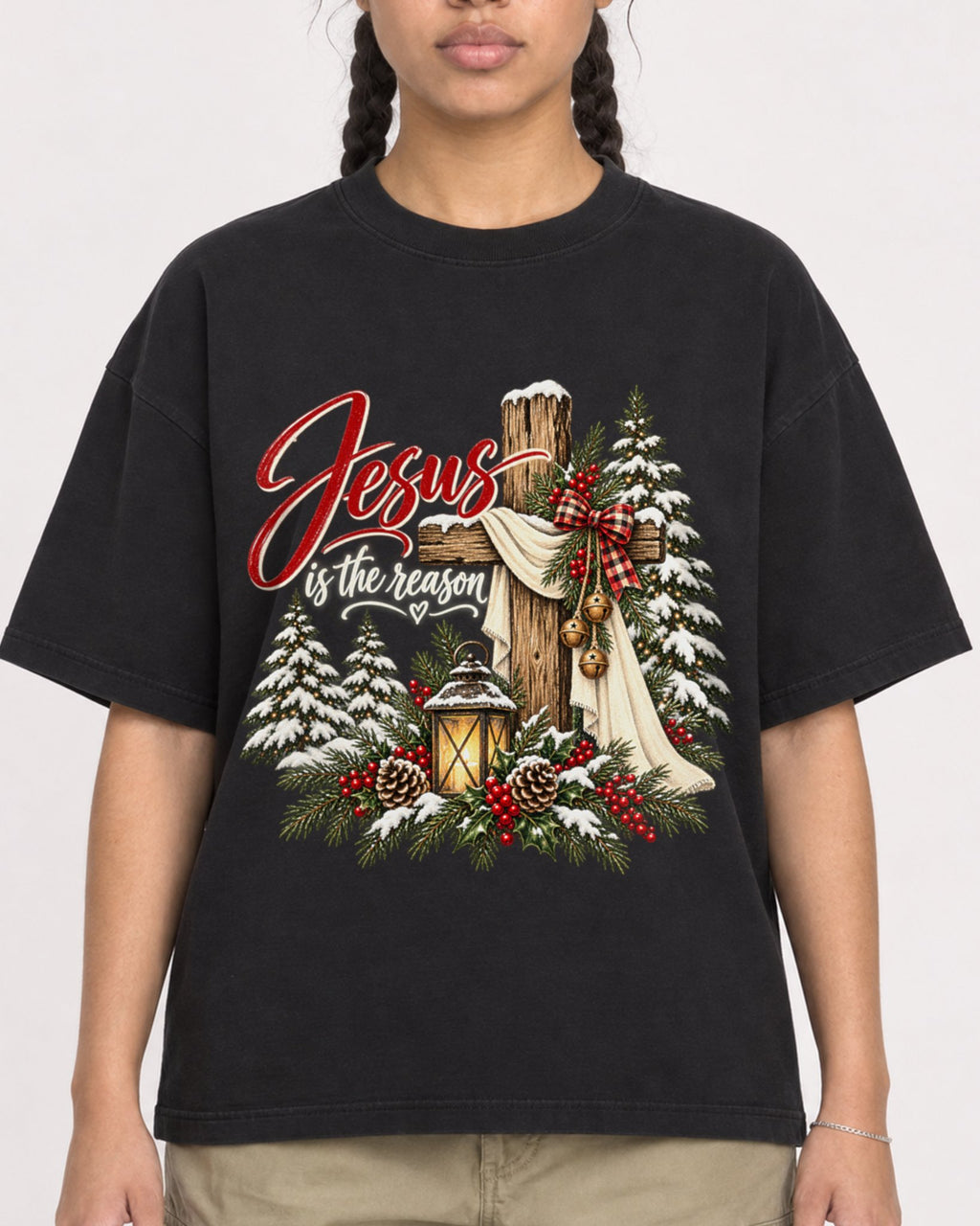 Mockup Boxy Heavyweight Tee Black female close-up 50