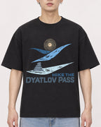 Mockup Boxy Heavyweight Tee Black male close-up 01