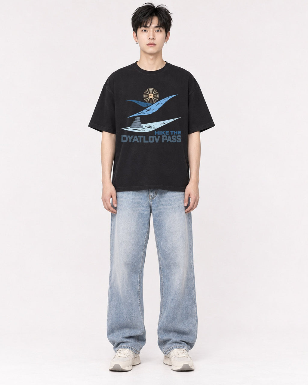 Mockup Boxy Heavyweight Tee Black male full-body 01