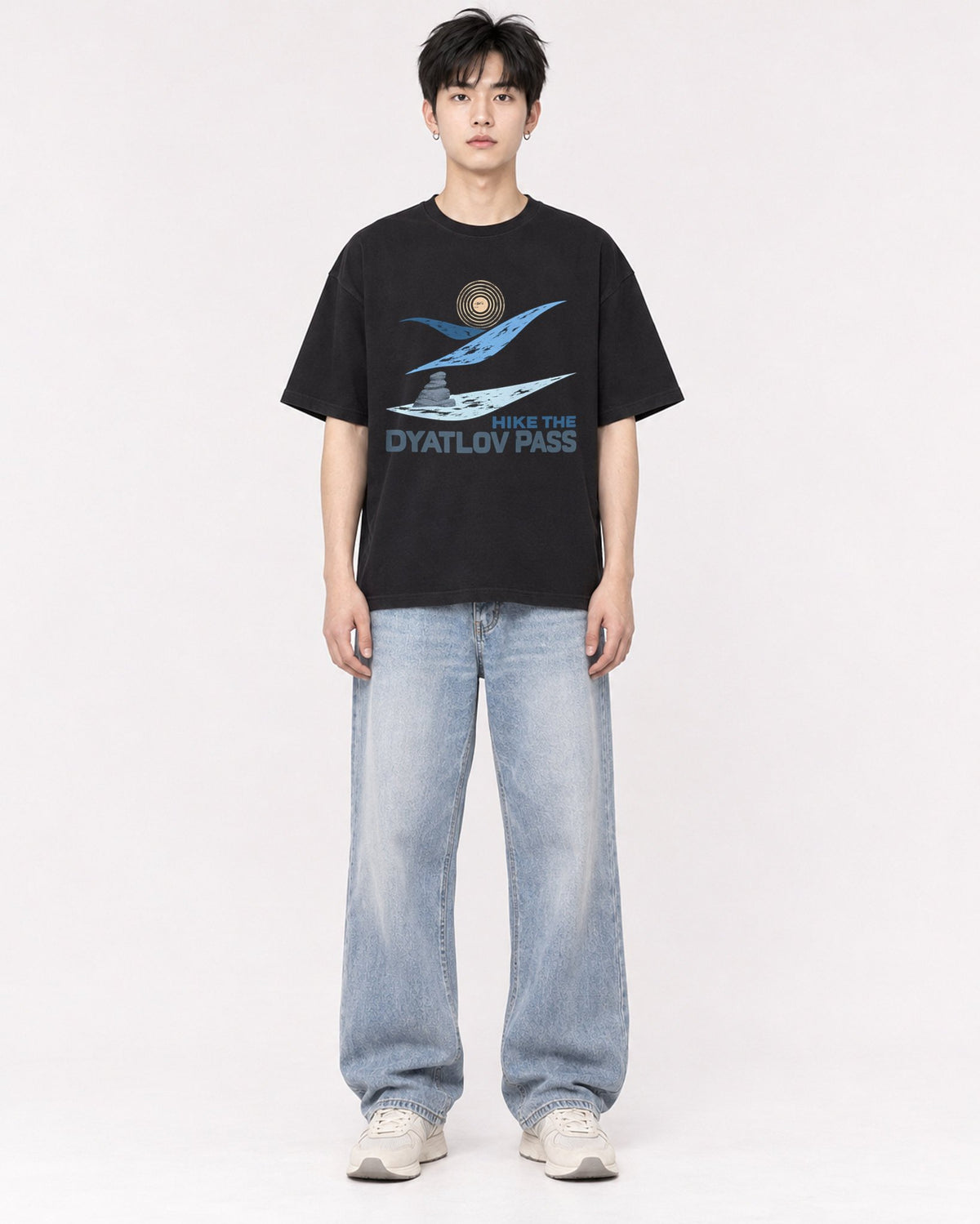 Mockup Boxy Heavyweight Tee Black male full-body 01