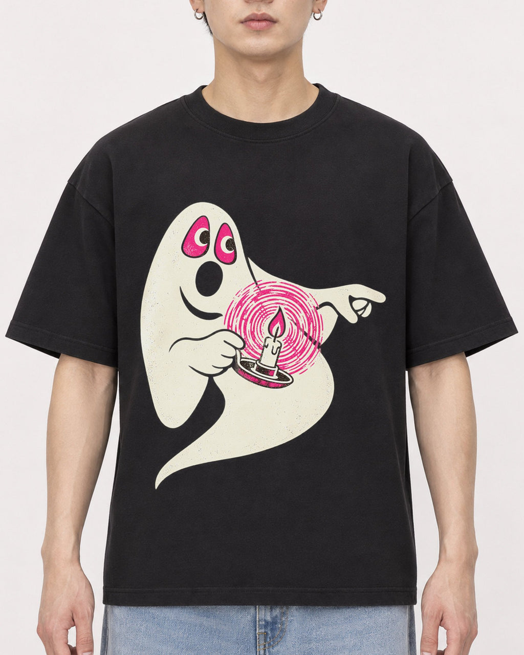 Mockup Boxy Heavyweight Tee Black male close-up 01