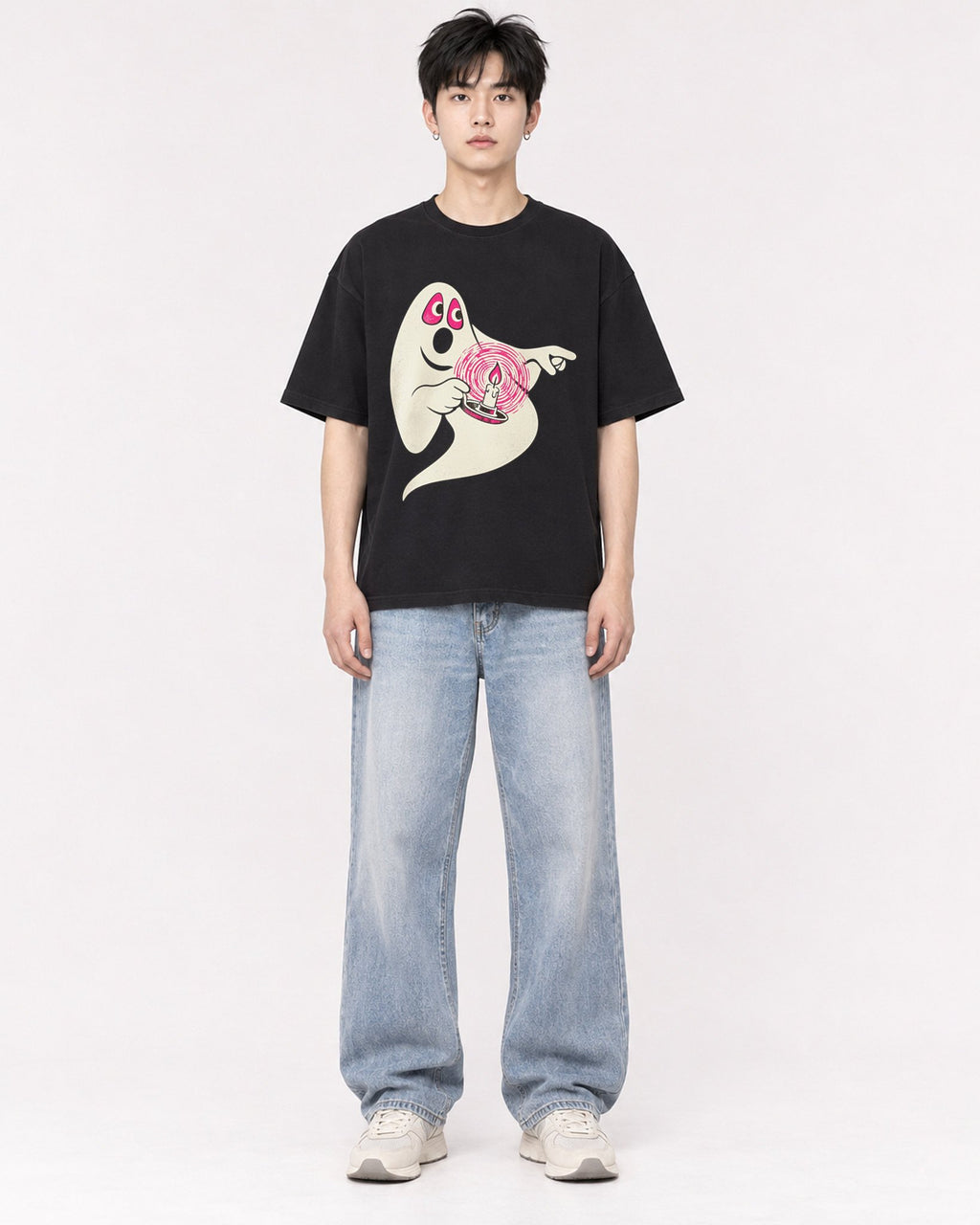 Mockup Boxy Heavyweight Tee Black male full-body 01