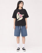 Mockup Boxy Heavyweight Tee Black female full-body 01