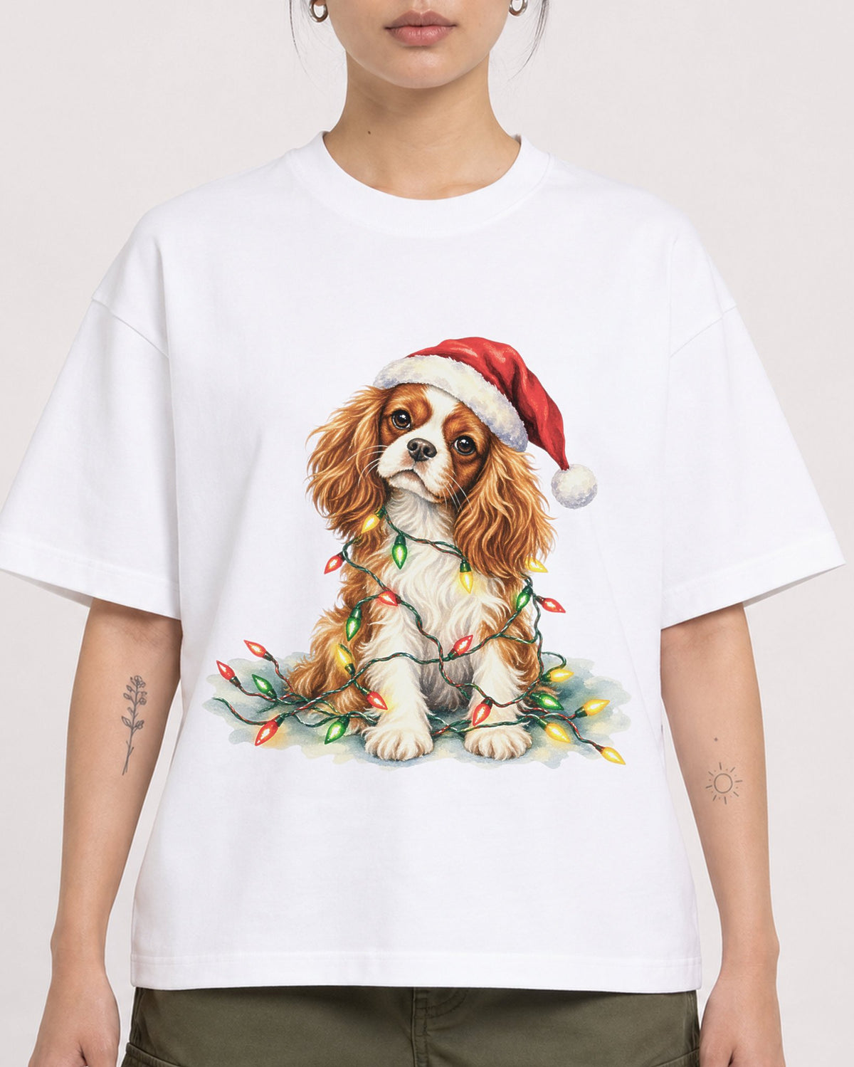 Mockup Boxy Heavyweight Tee White female close-up 12