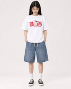 Mockup Boxy Heavyweight Tee White female full-body 01
