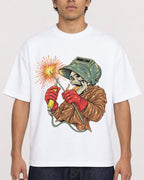Mockup Boxy Heavyweight Tee White male close-up 46